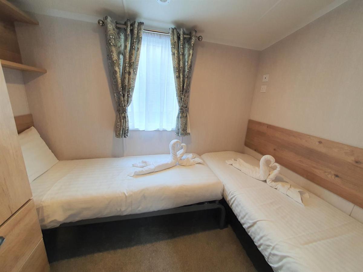Llanrhidian Holiday Park Llanmorlais Екстер'єр фото