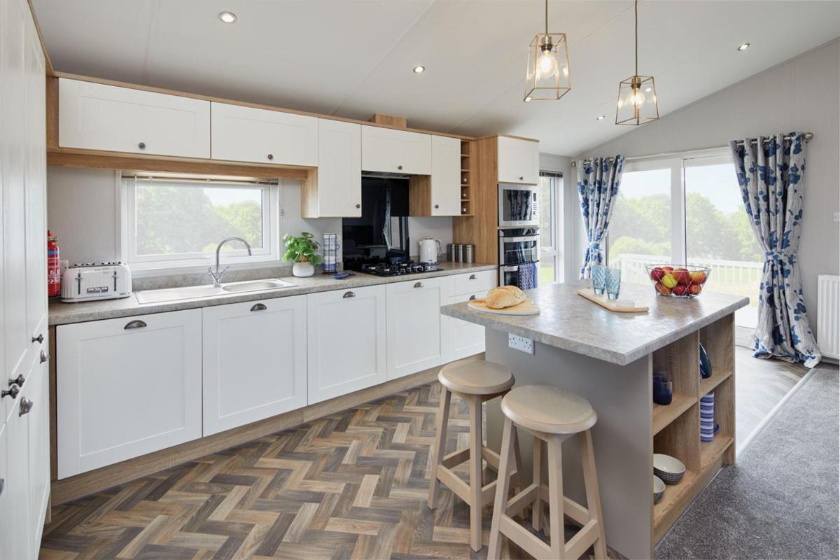 Llanrhidian Holiday Park Llanmorlais Екстер'єр фото